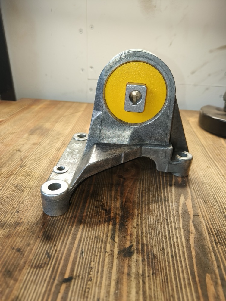 Volvo P2 Üst Motor Tork Takozu Burcu görsel 4