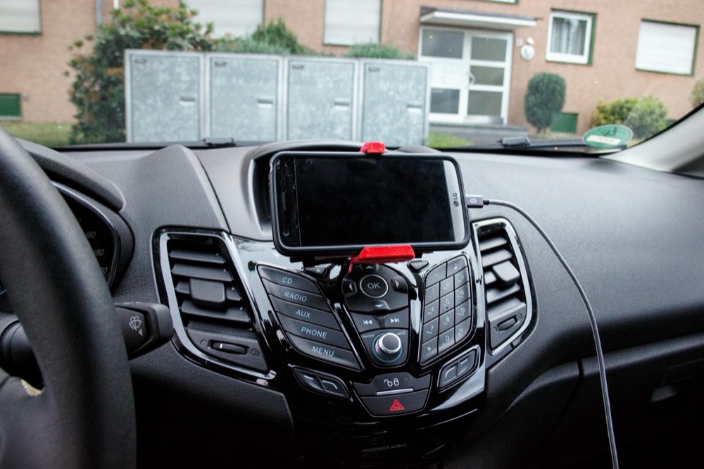Ford Fiesta MK6/7 CD Yuvası Telefon Tutucu