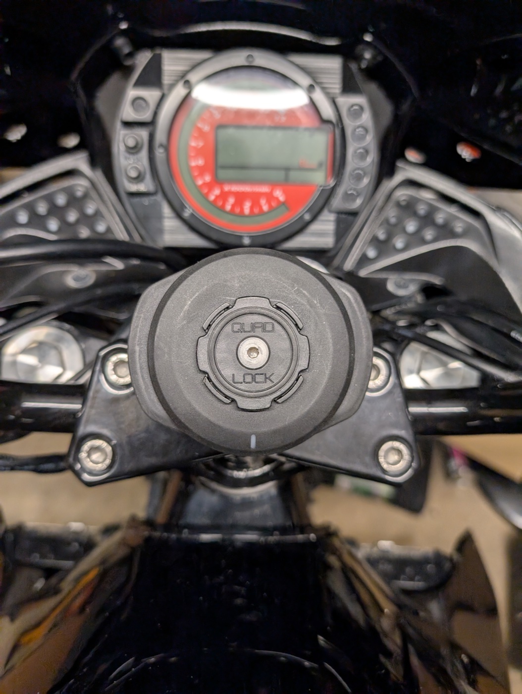 Kawasaki Z750 (2004-2006) Gidon Telefon Tutucu Braketi (Quad Lock Uyumlu)