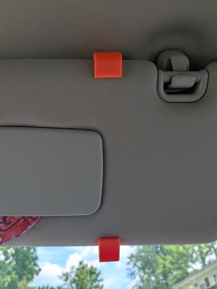 Subaru Güneşlik Gözlük Tutucusu görsel 2