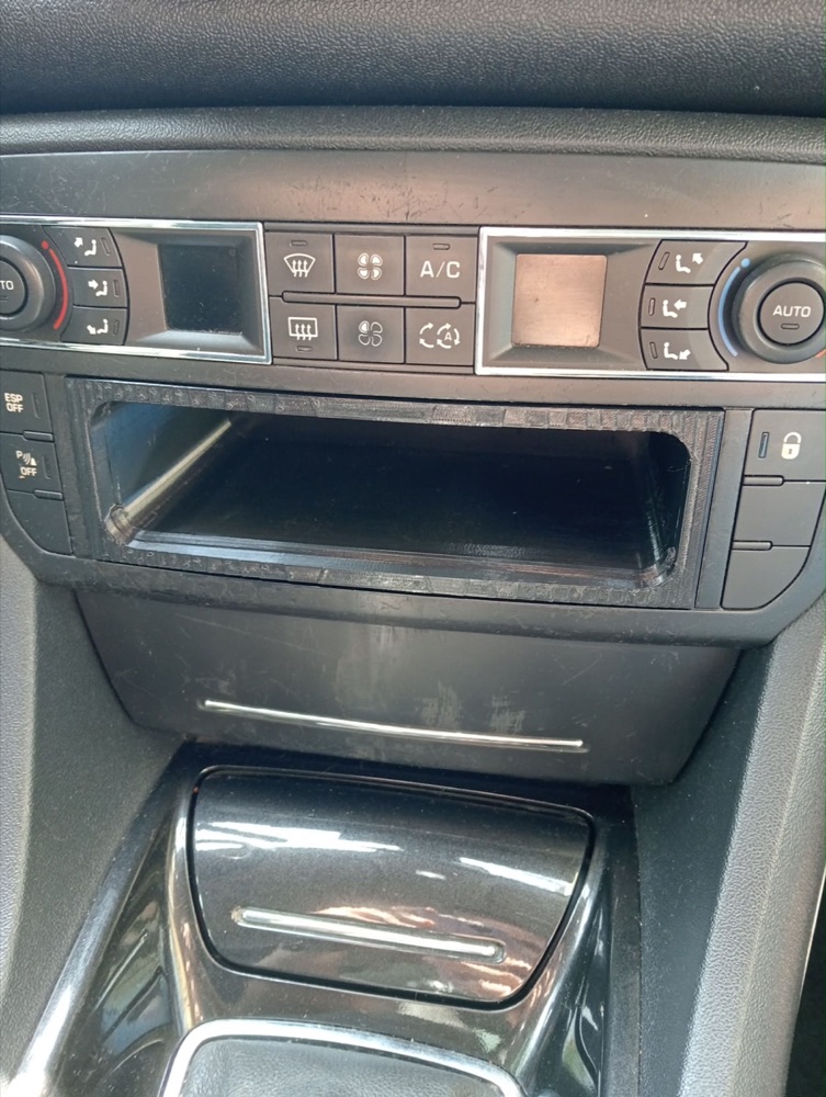 Citroën C5 X7 Radyo Çerçevesi / Telefon Yuvası