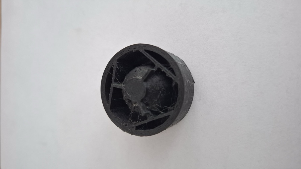 Skoda Motor Kapak Lastik Topuzu (Superb) görsel 3