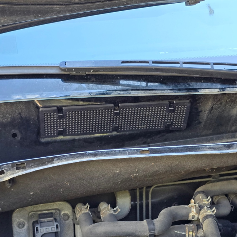 Toyota Tundra / Sequoia Kemirgen Hava İzgarası