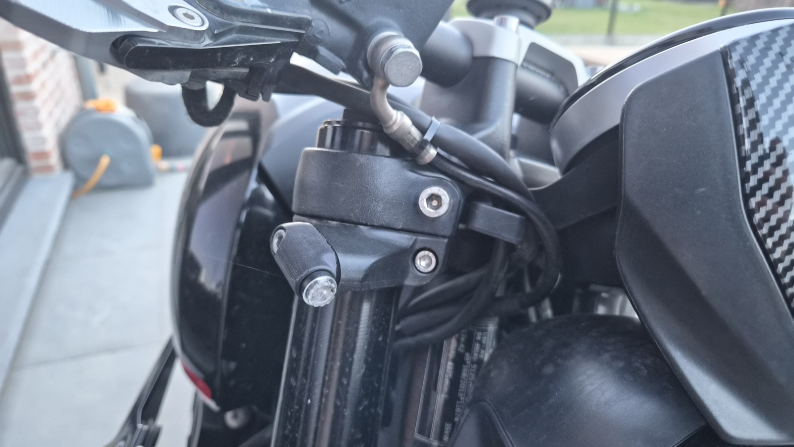 Triumph Rizoma Sinyal Lambası Montaj Aparatı