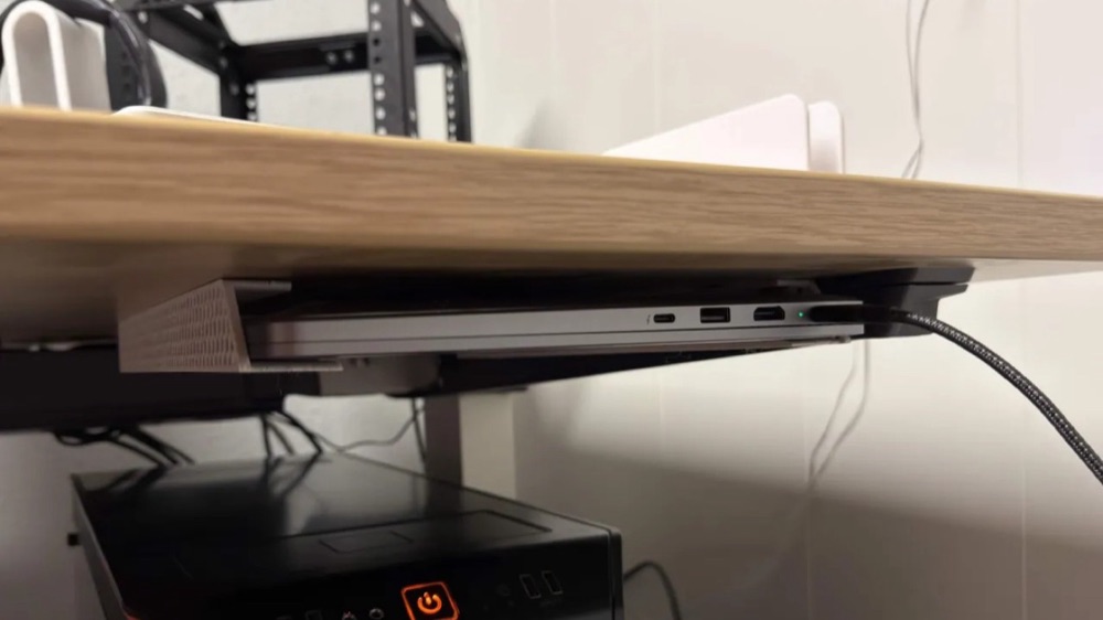 Masa Altı Laptop ve Tablet Askısı (Sağ ve Sol Taşıyıcılı) görsel 2