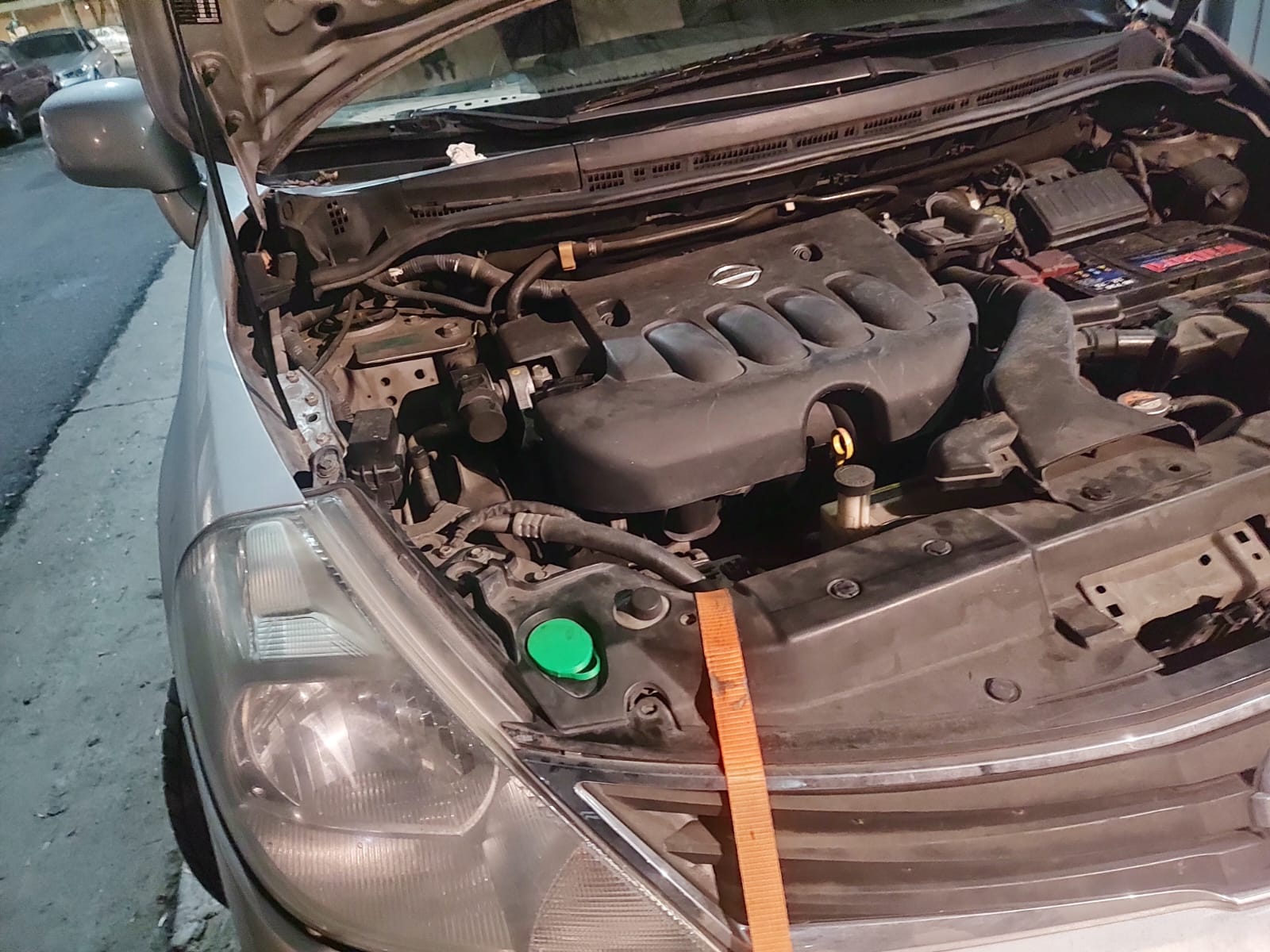 Nissan Tiida Cam Suyu Deposu Kapağı görsel 2
