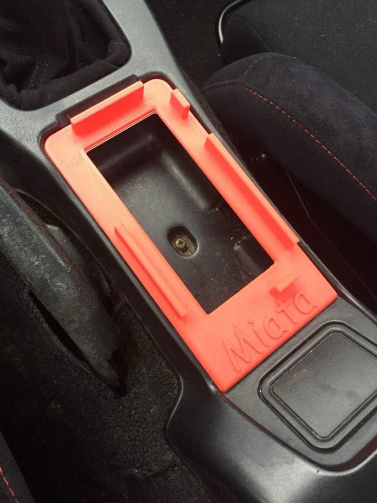 Mazda Miata iPhone 6 Bardaklık Değişim Parçası görsel 4