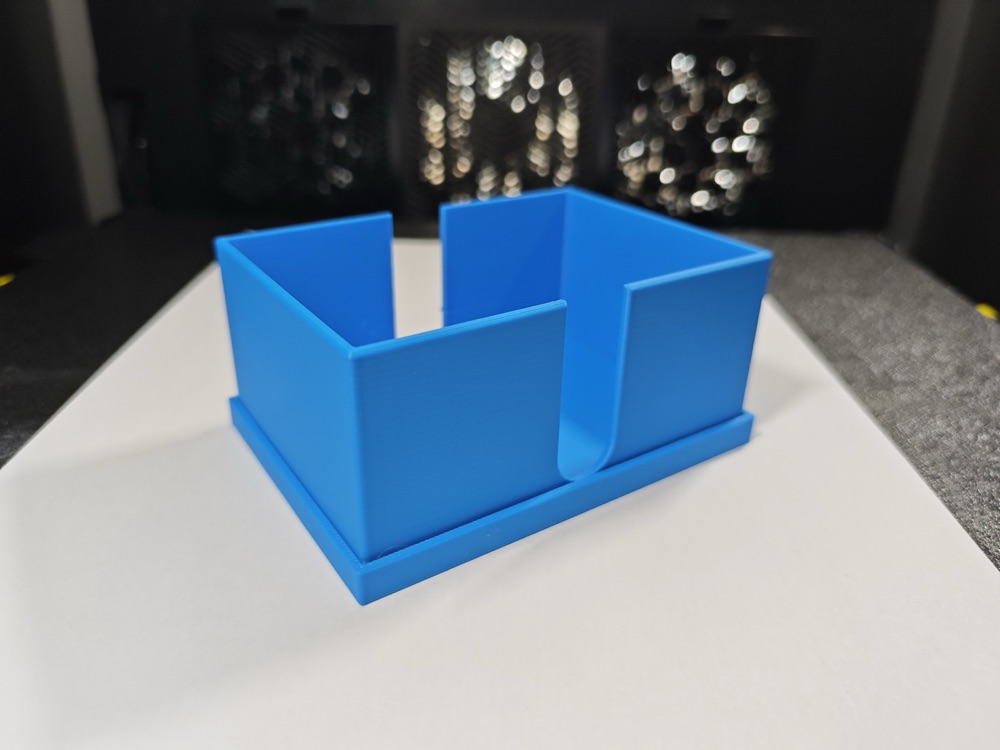 Kapaklı Kart Destesi Kutusu (7 × 10 cm, Oyun Sırasında Açık Kullanılabilir) görsel 2