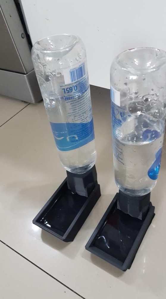 Kuş Kafesi Su Şişesi Aparatı (Standart Plastik Su Şişesi İçin, Kısa ve Uzun Boy) görsel 2