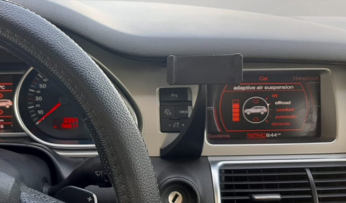 Audi Q7 (2005-2013) Telefon Tutucusu