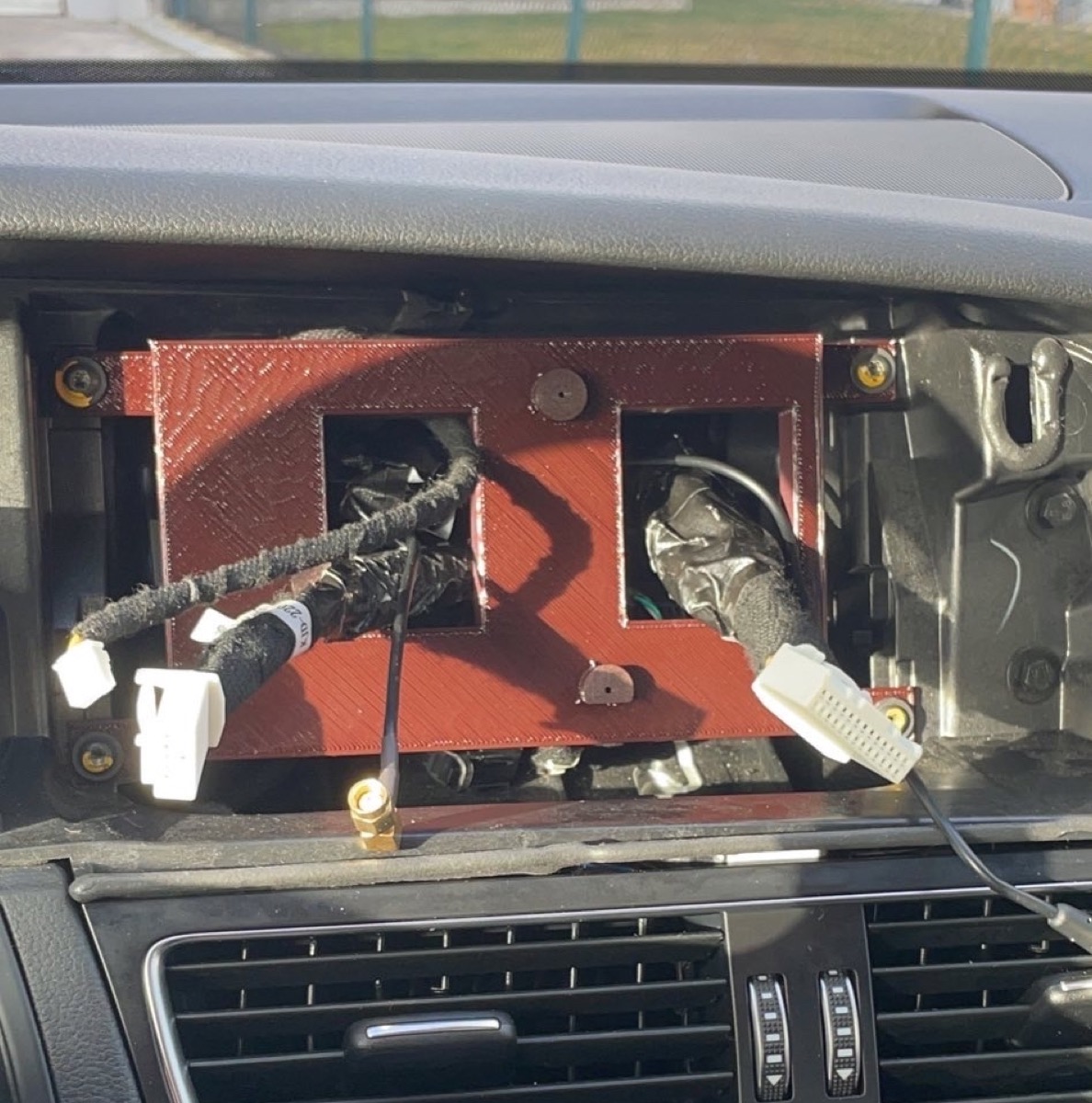 Audi A5 10.25" Carplay Ekran Bracketi (XTRONS Uyumlu) görsel 2