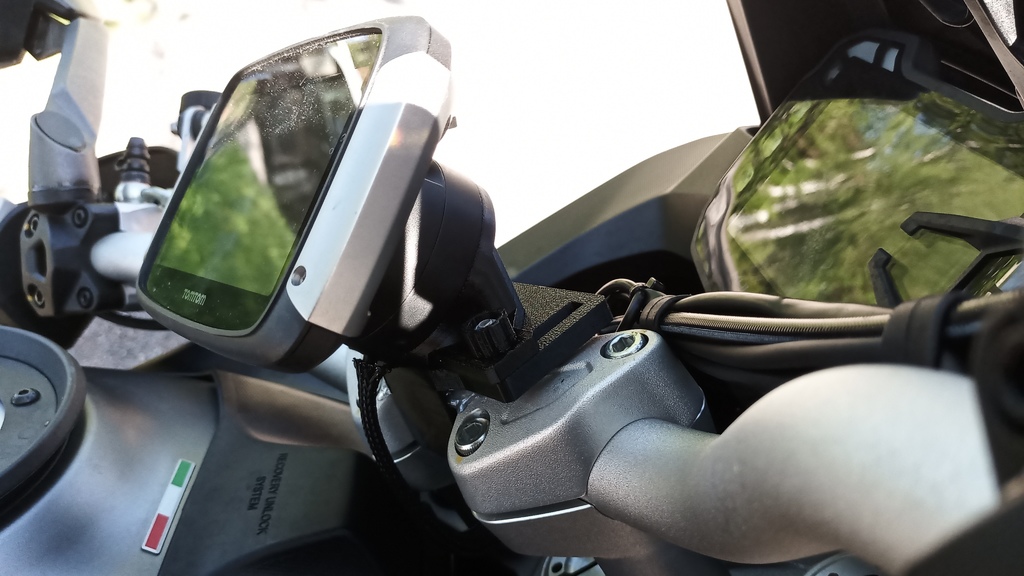 Ducati Multistrada GT TomTom Rider GPS Tutucu görsel 2