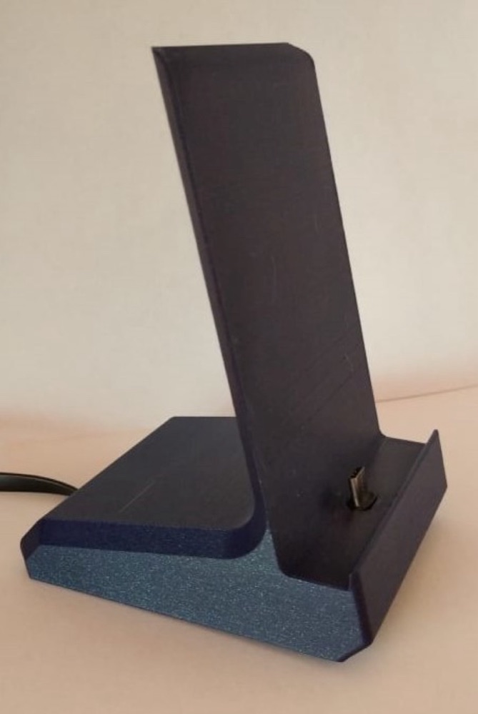 USB-C Telefon Şarj Standı (Dik Yuvalı)
