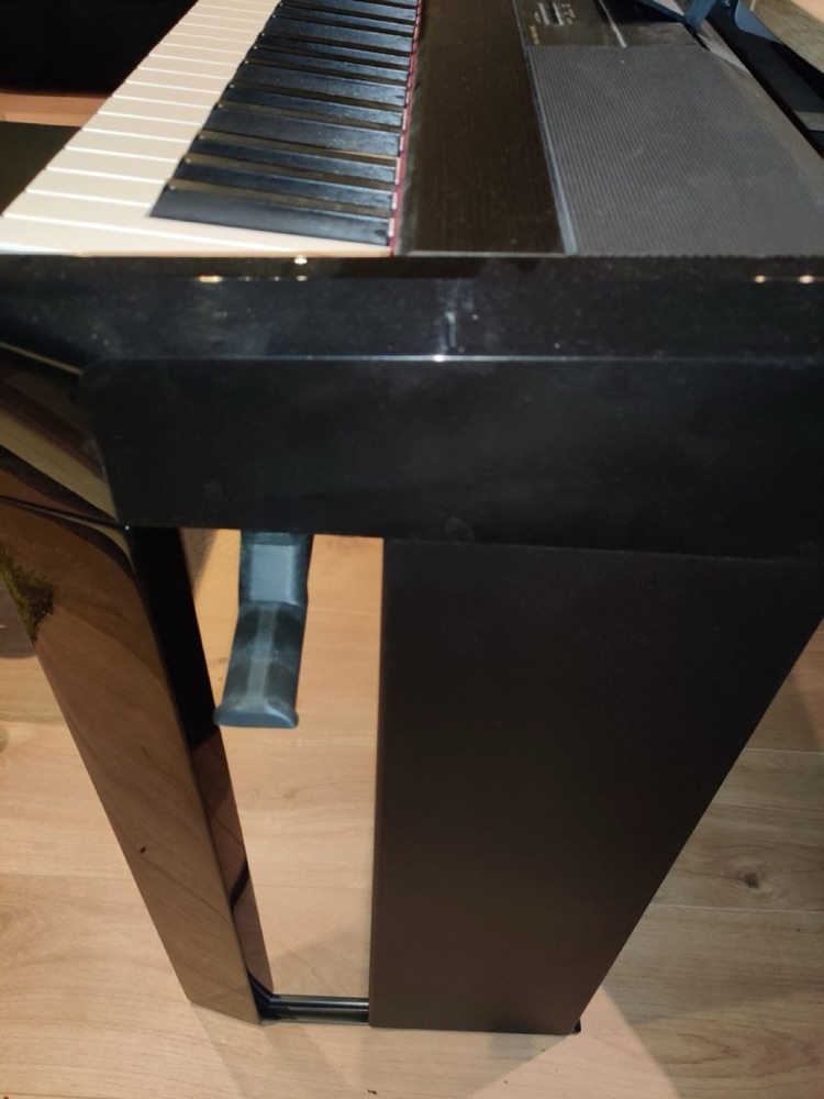 Yamaha P-515 Kulaklık Tutucusu (L-515 Sehpa Bağlantılı) görsel 2