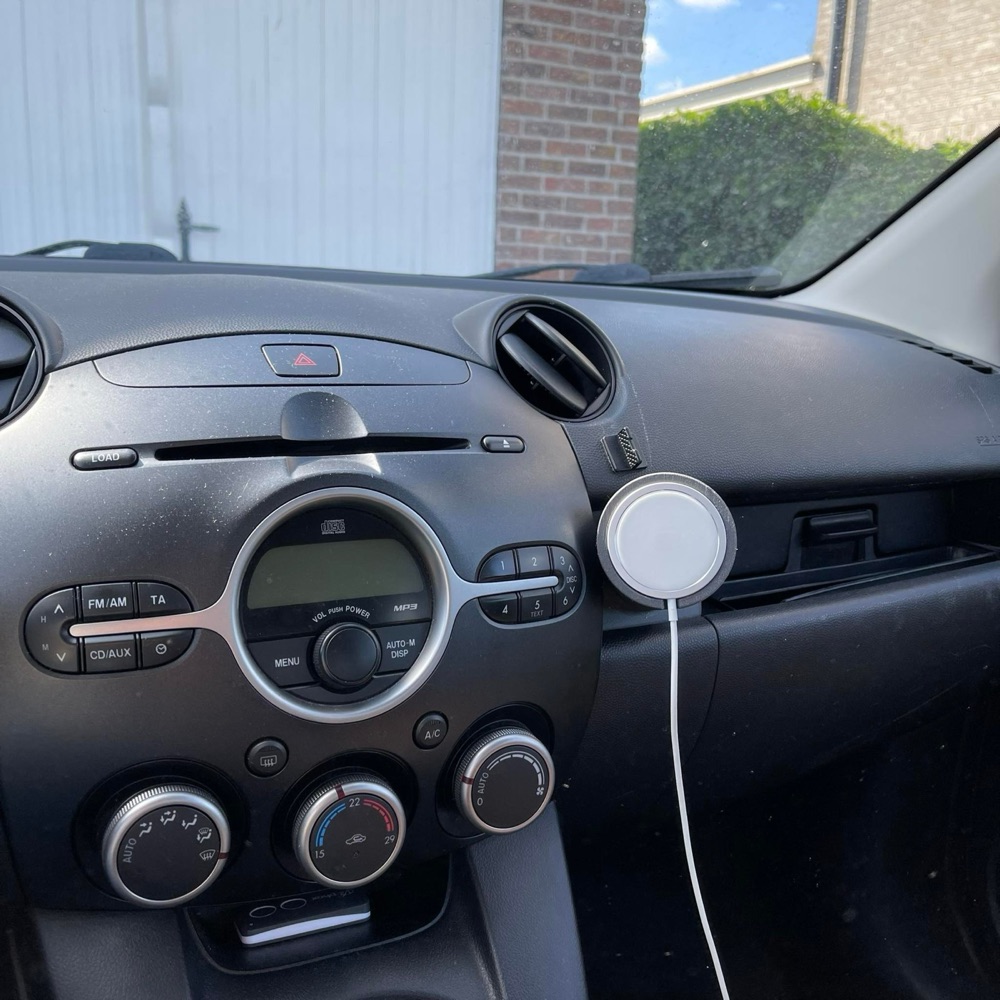 Mazda 2 MagSafe Telefon Tutucusu görsel 3