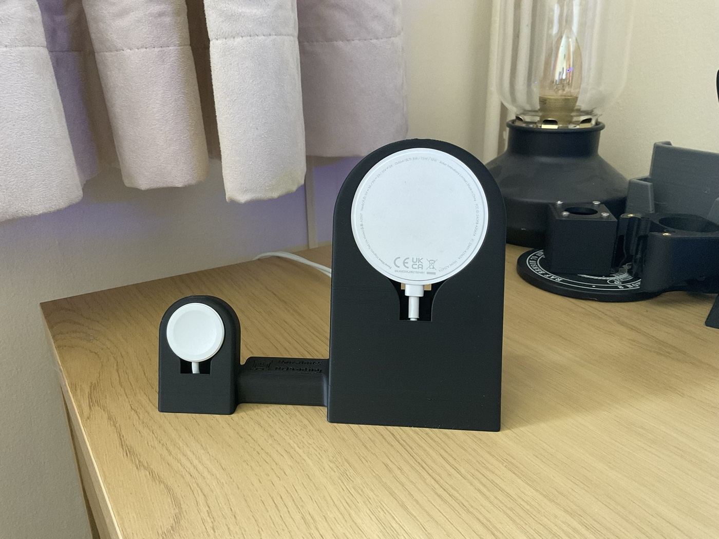 Aukey MagSafe ve Apple Watch Şarj Tutucusu görsel 2