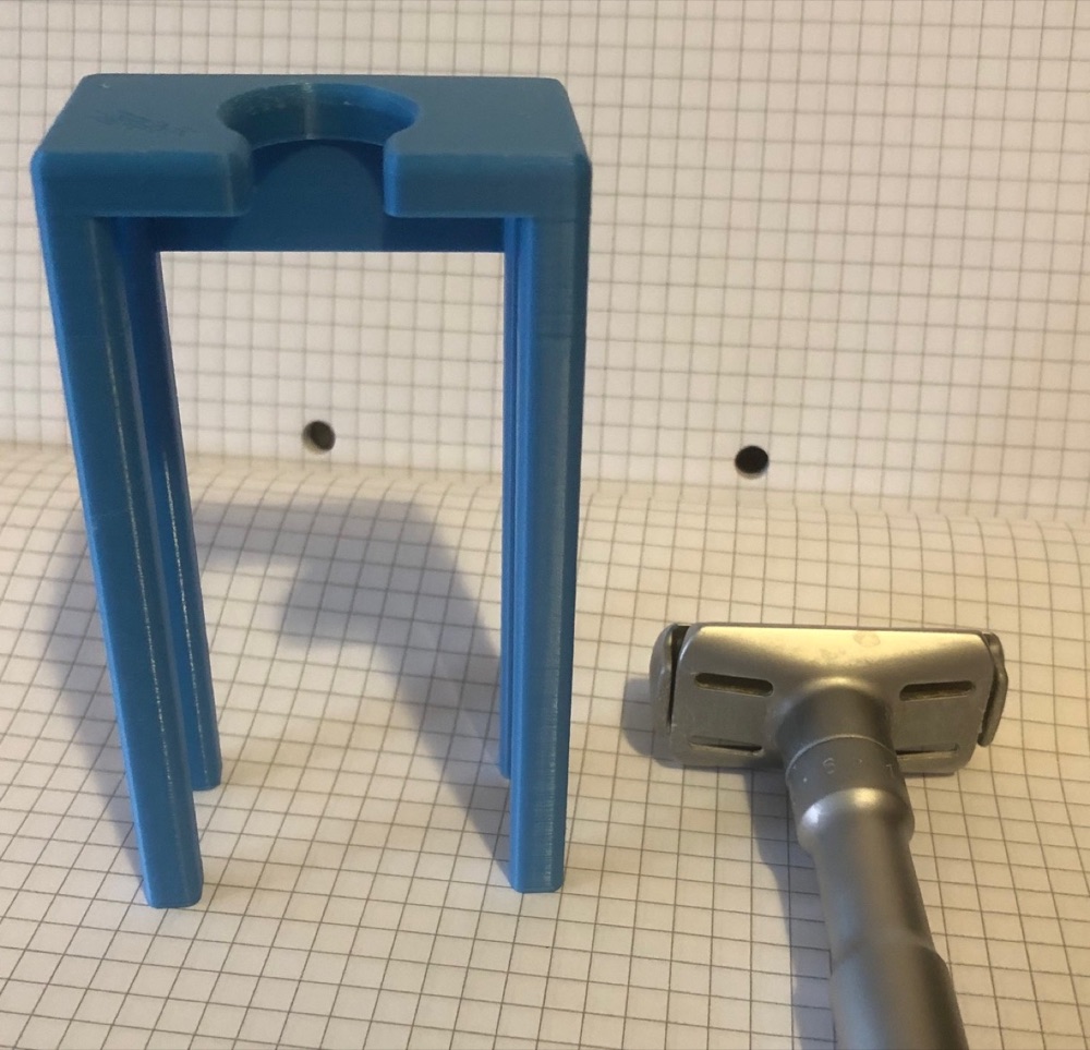 Köprü Biçimli Klasik Tıraş Makinesi Standı (Başlık Yuvalı) görsel 1