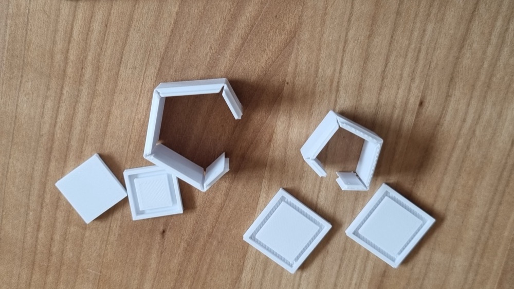 İç İçe Geçmeli Küçük Küp Fidget (İçindeki Küpe Tam Oturan, Menteşeli Kutu)