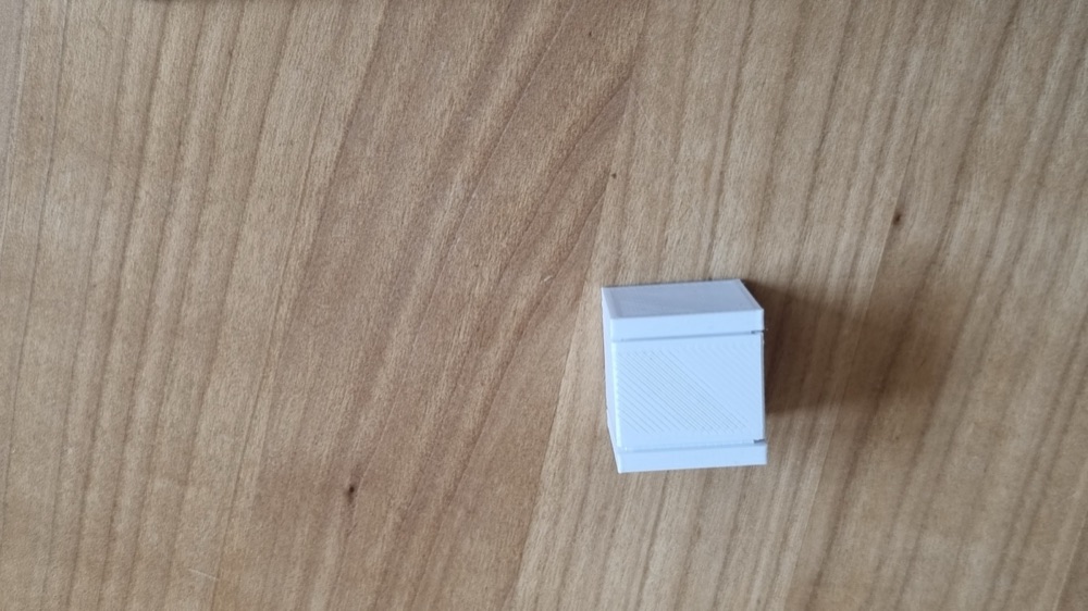İç İçe Geçmeli Küçük Küp Fidget (İçindeki Küpe Tam Oturan, Menteşeli Kutu) görsel 4