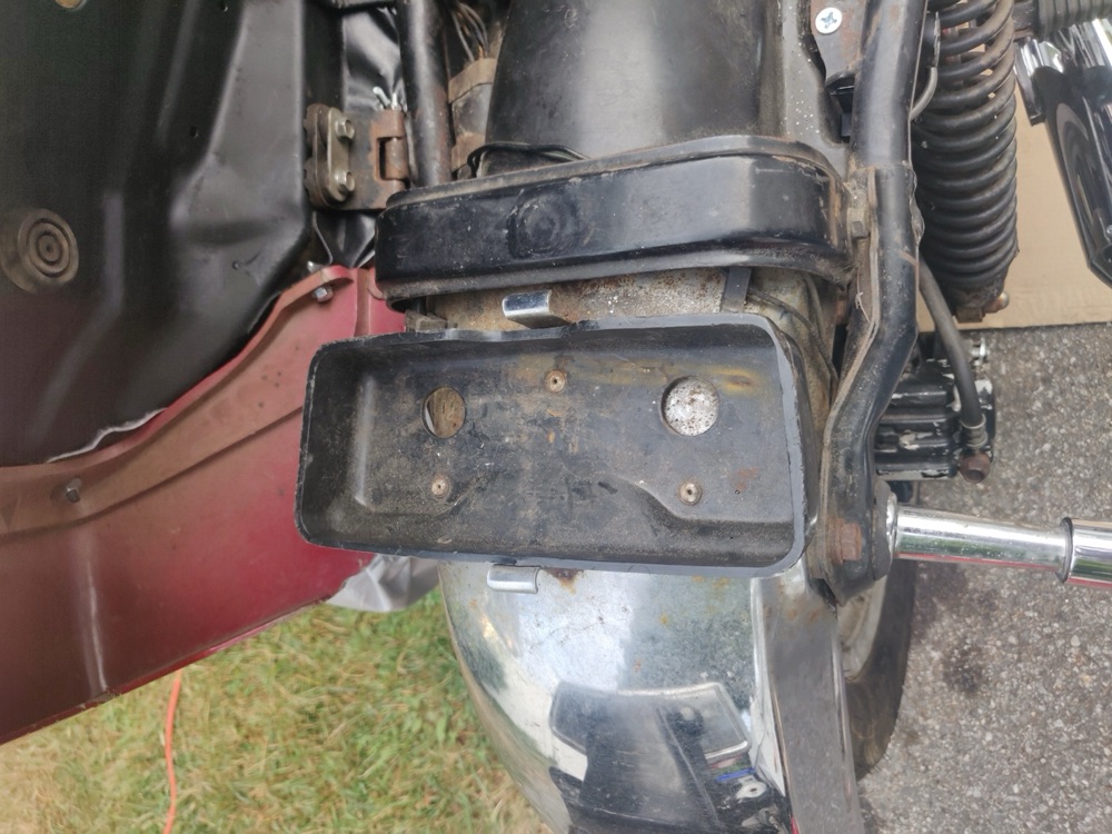 Yamaha XS400D Alet Kutusu Kapağı görsel 2