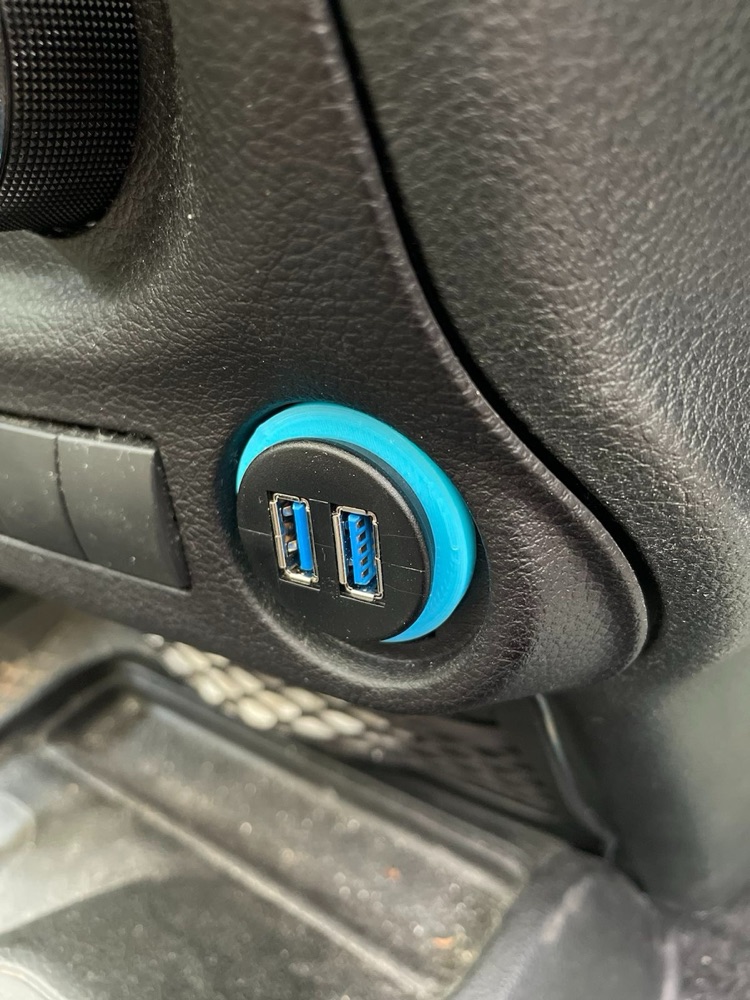 Jeep Wrangler JK USB Soket Tutucu Halka görsel 2