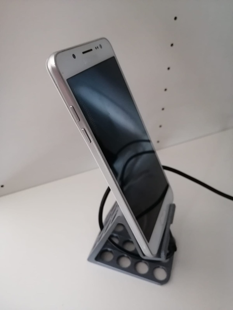 Kare Delikli Telefon Standı (Tek Parça, Sade Tasarım) görsel 2
