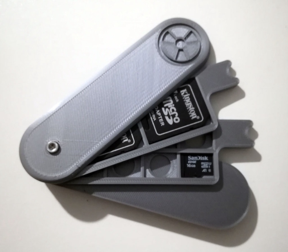 Döner Kapaklı SD ve microSD Kart Kutusu (Adaptör ve Mikro Kart Bölmeli)
