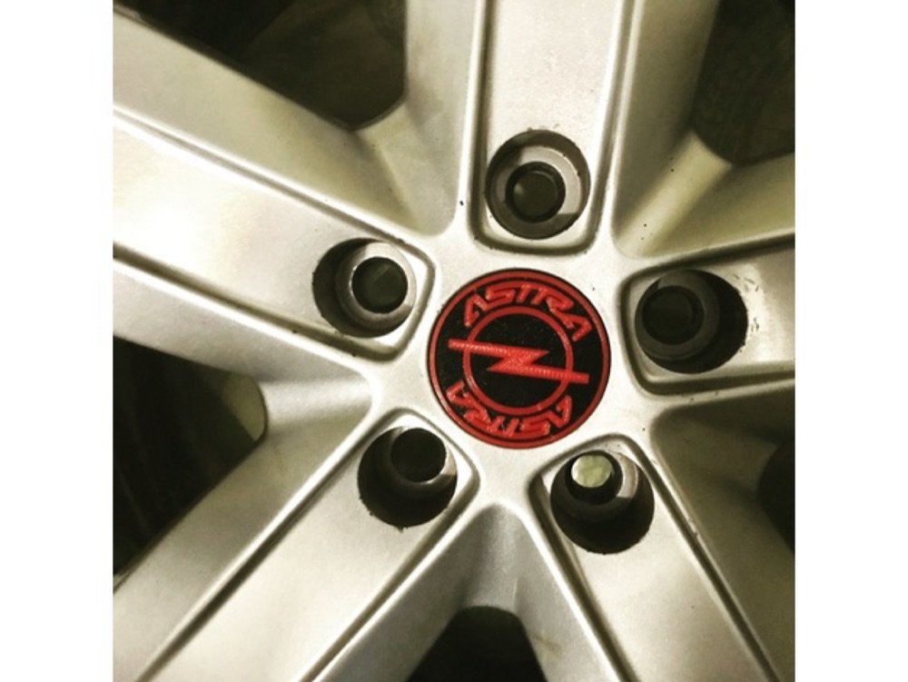 Opel Astra Jant Göbek Kapağı — Tırnaklı Tip (60 mm) görsel 2