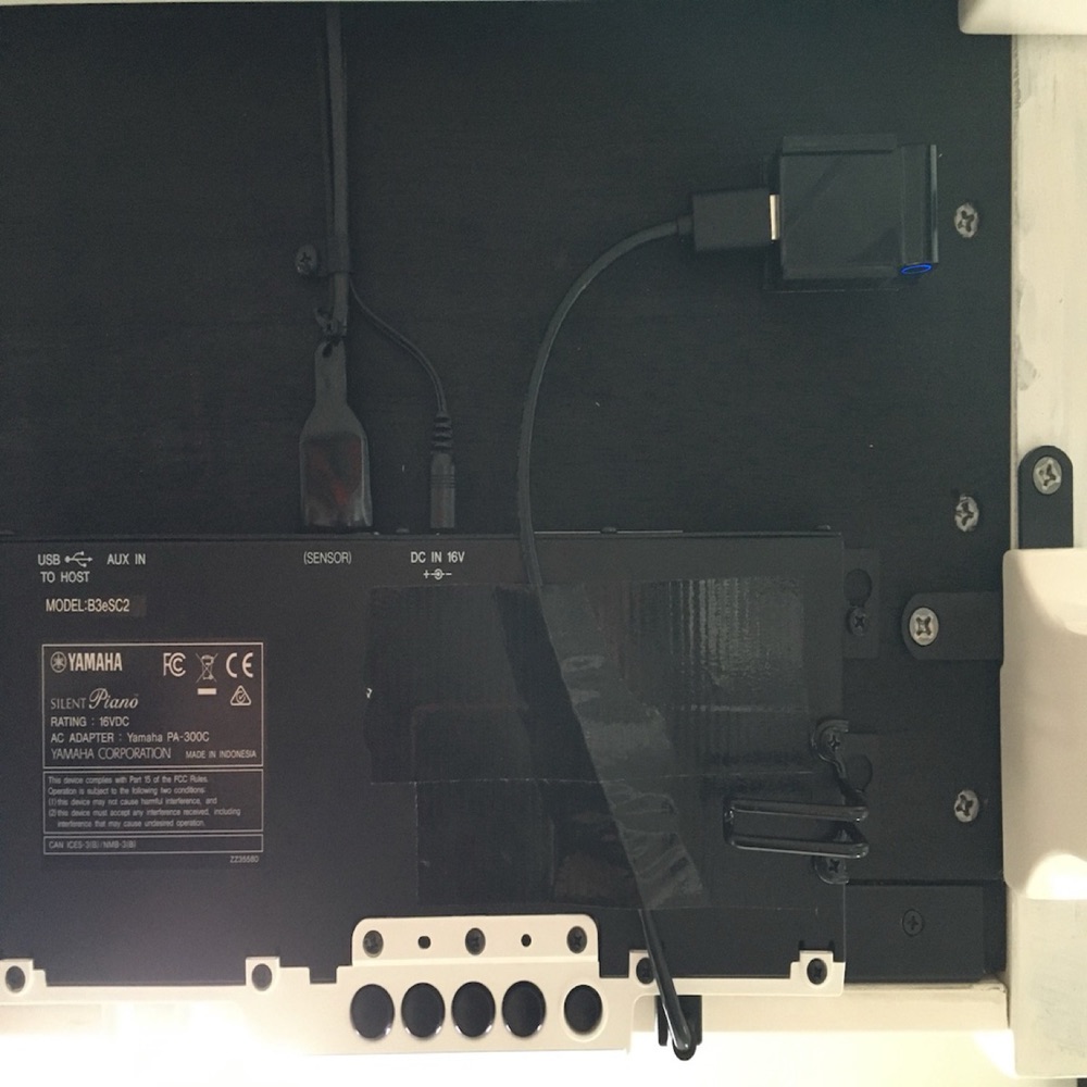 Yamaha UD-WL01 Kablosuz Adaptör Tutucusu görsel 2