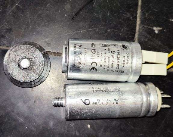 Ducati Kondansatör M8 Ayak Adaptörü görsel 3