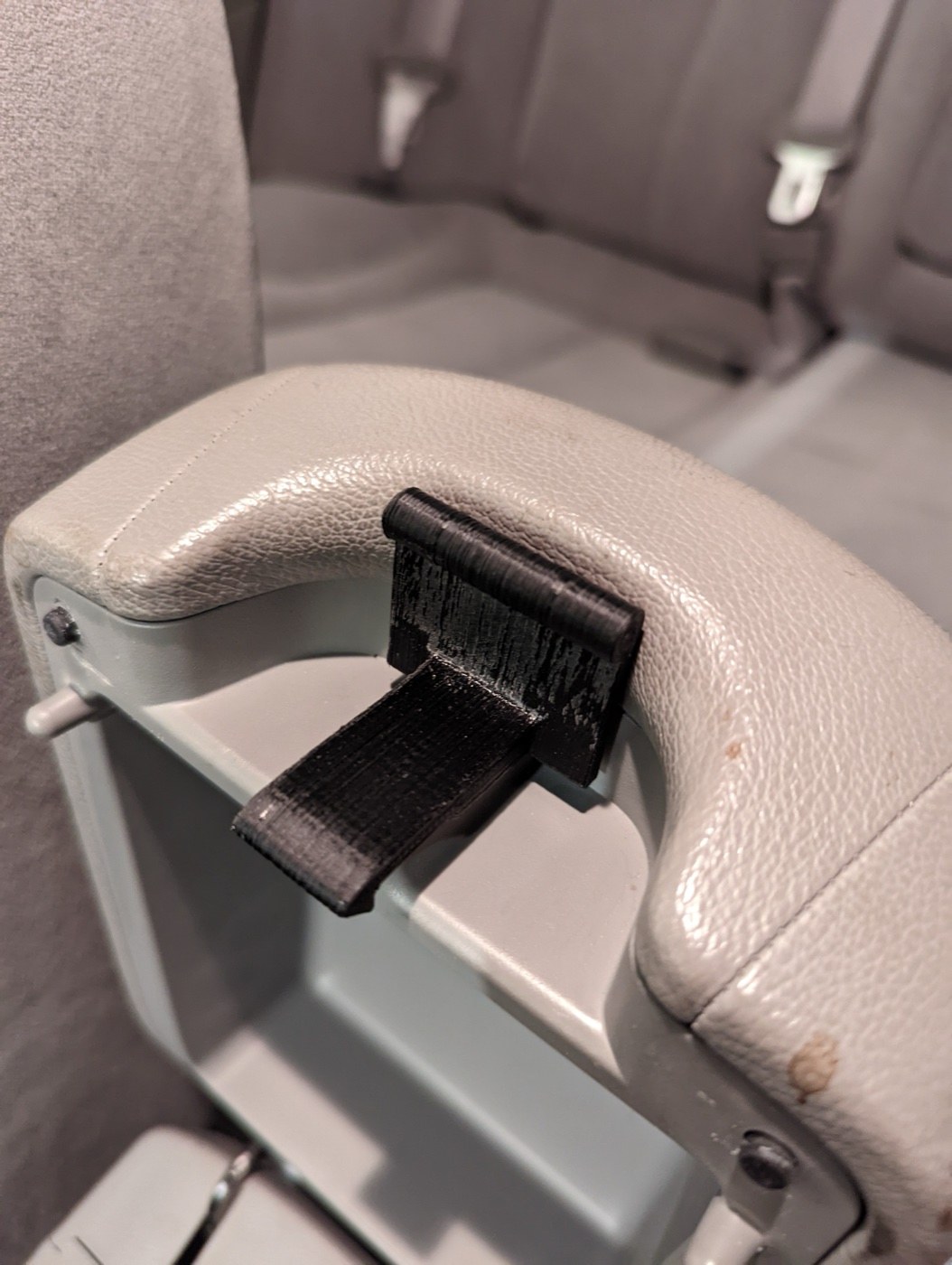 Kia Optima 2009 Orta Konsol Kapağı Mandalı