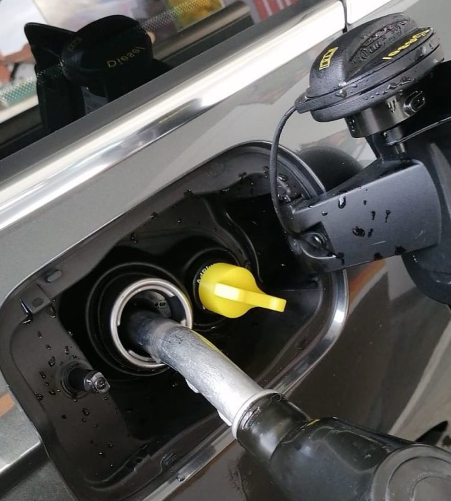 Audi A6 AdBlue 17 mm Kapak Anahtarı