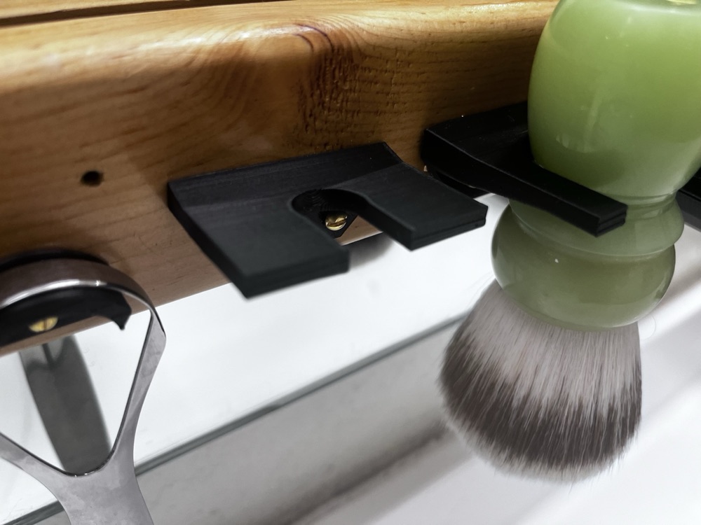 Ahşap Panoya Vidalanan Klasik Tıraş Makinesi Askısı görsel 2
