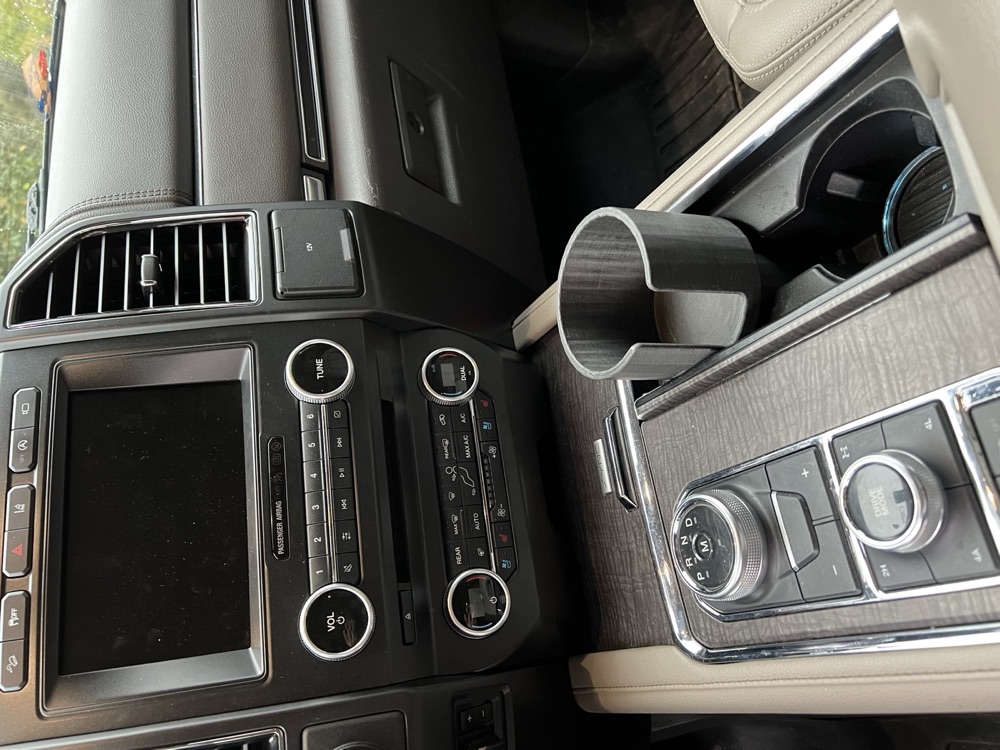 Ford Expedition bardaklık ve şişe tutucu görsel 2