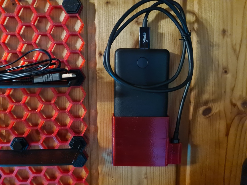 Anker PowerCore Essential 20000 Duvar Askısı görsel 4