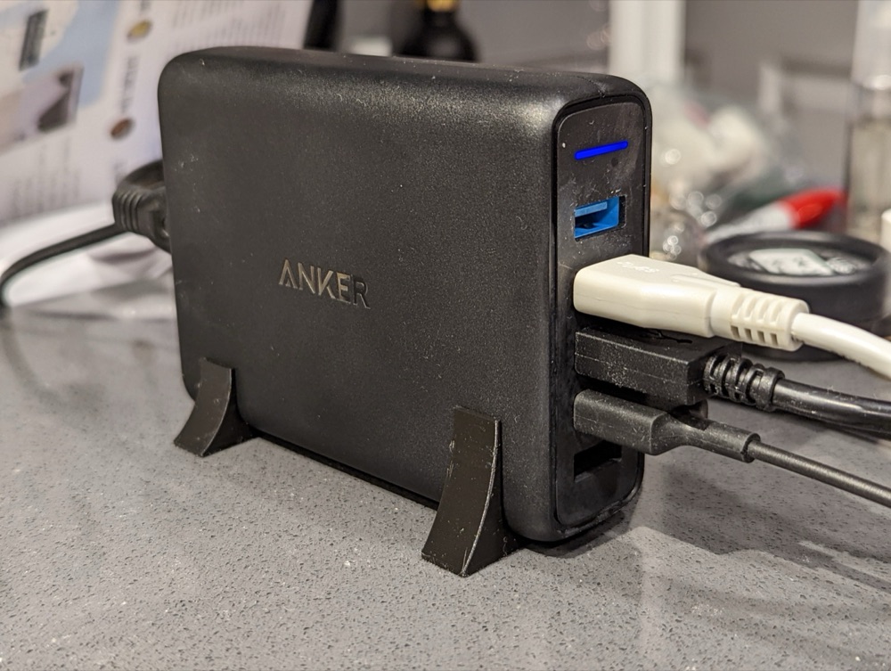 Anker PowerPort Speed 5 Dikey Stand