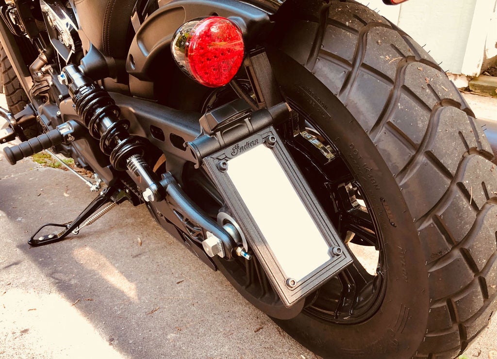 Indian Scout Bobber Plaka Çerçevesi (Dikey/Yatay)