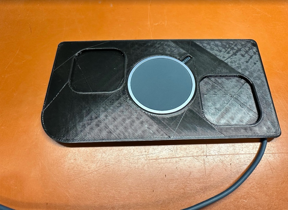 Lexus NX (2022+) MagSafe Telefon Tepsisi görsel 3