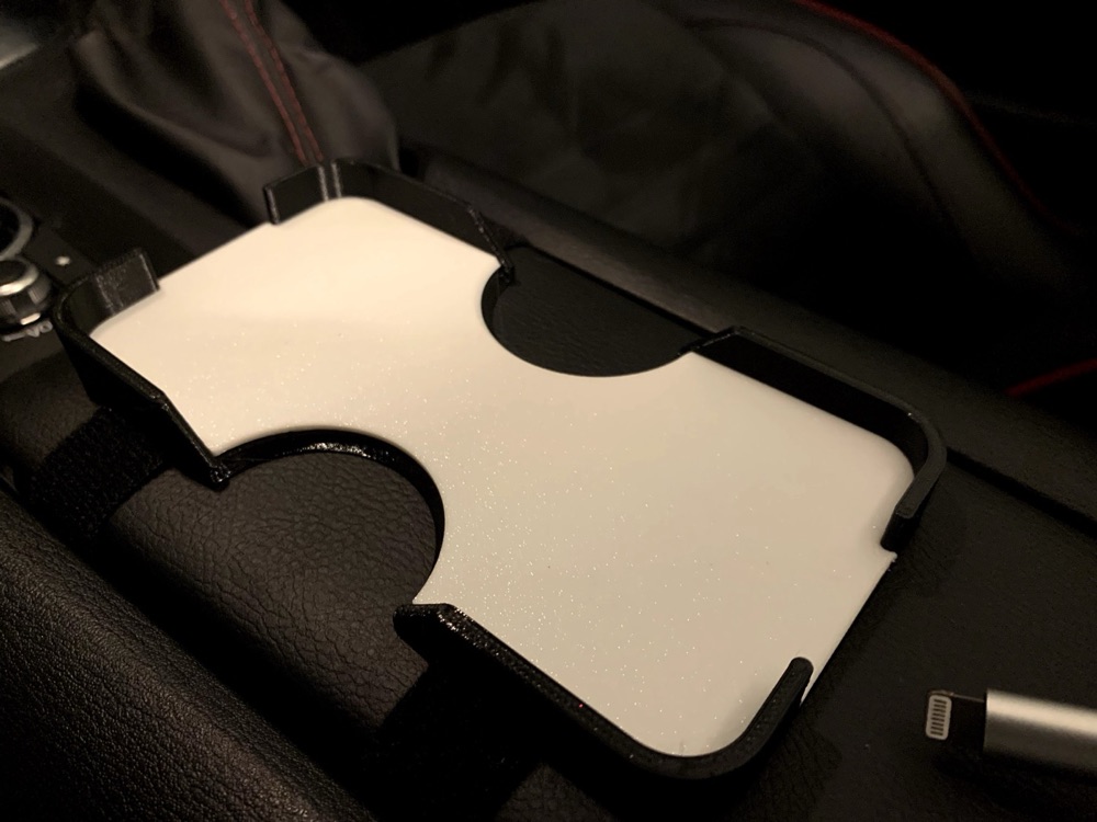 Mazda Miata ND Kol Dayama Telefon Tutucu (iPhone X) görsel 3
