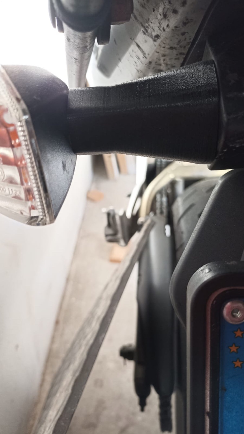 Kawasaki ER-6F Arka Sinyal Lastik Burcu görsel 4