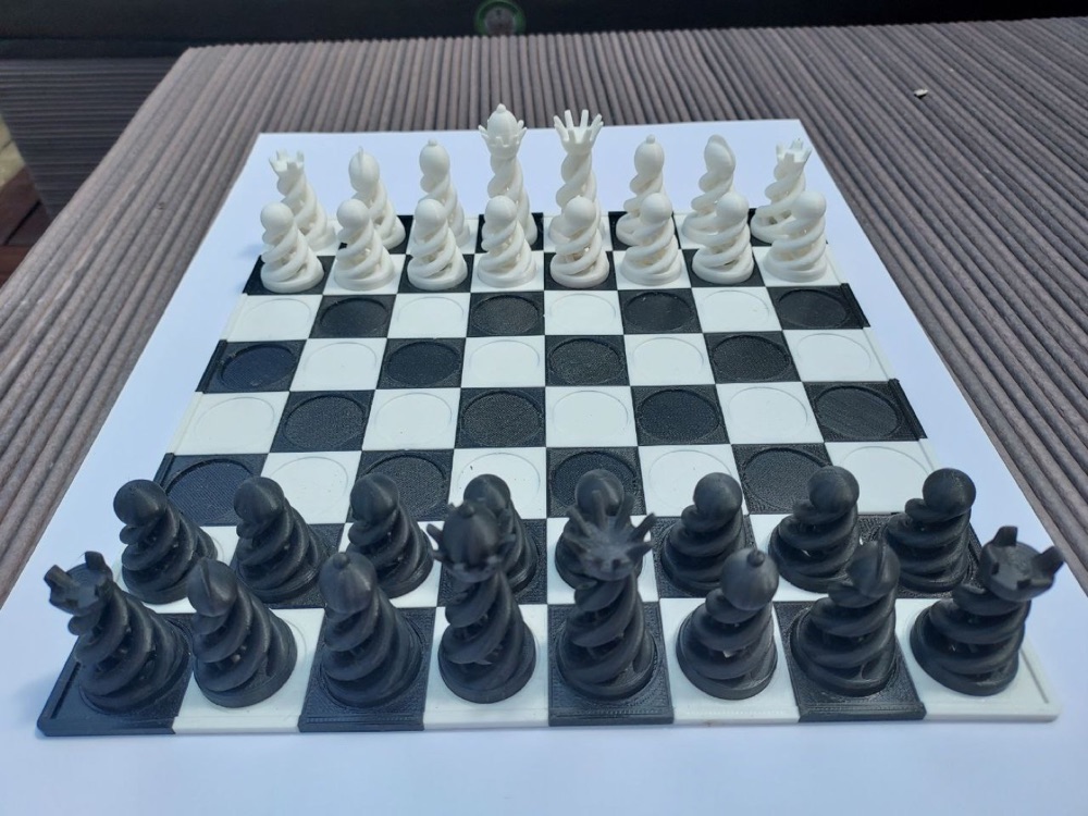 Yapboz Geçmeli Satranç Tahtası (Köşe, Kenar ve Orta Parçalı, İki Boy Seçenekli)