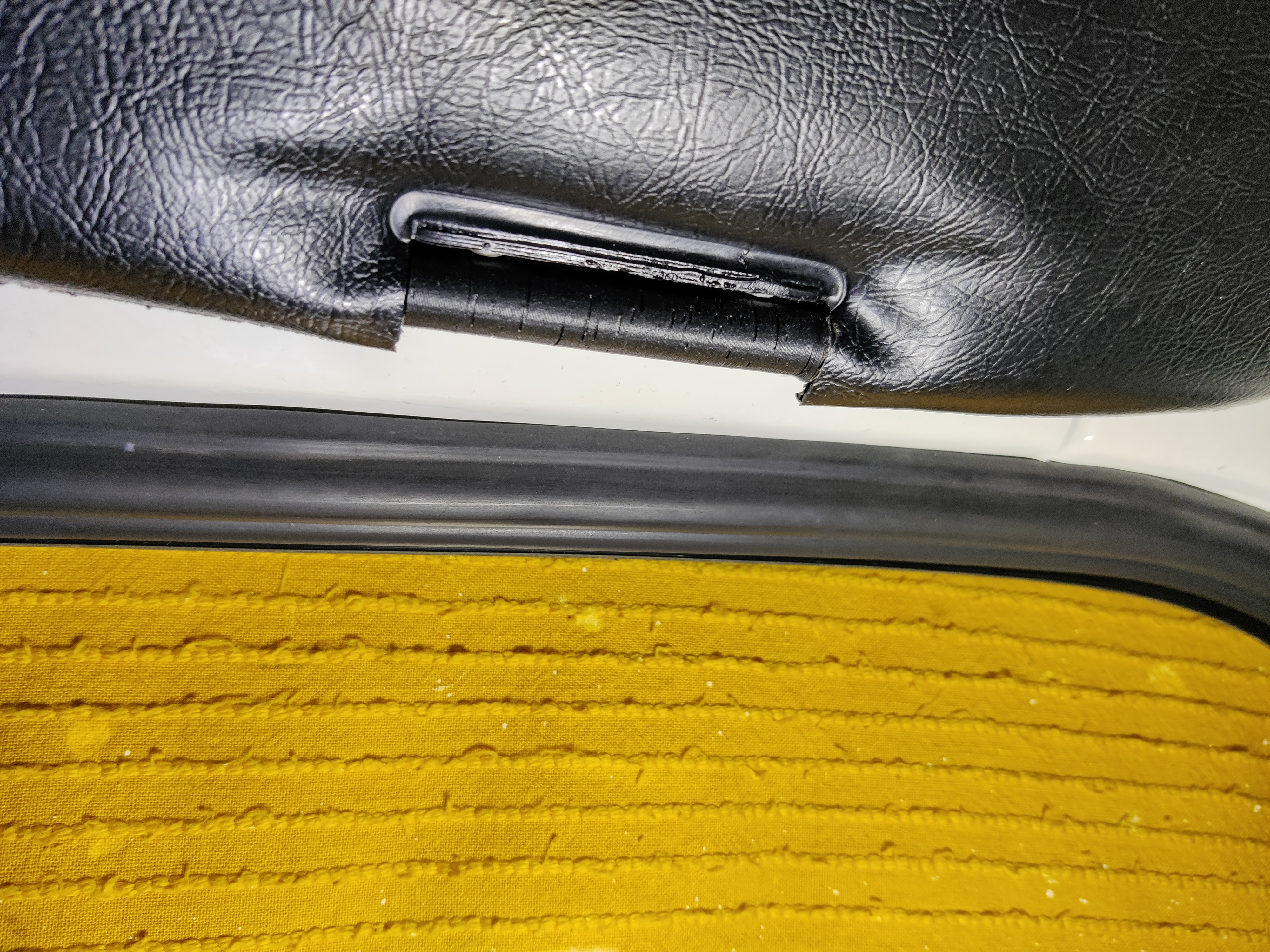 Fiat 500L (1969) Güneş Siperliği Tutucusu görsel 3