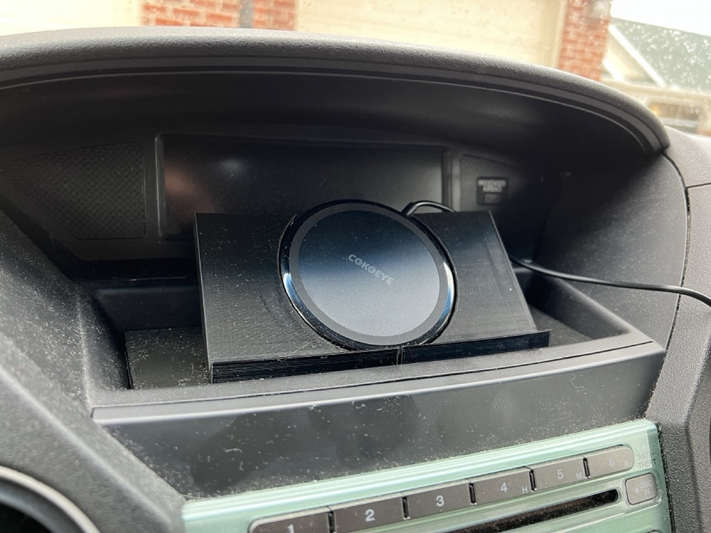 Honda Pilot Telefon ve Şarj Yuvası (2010)