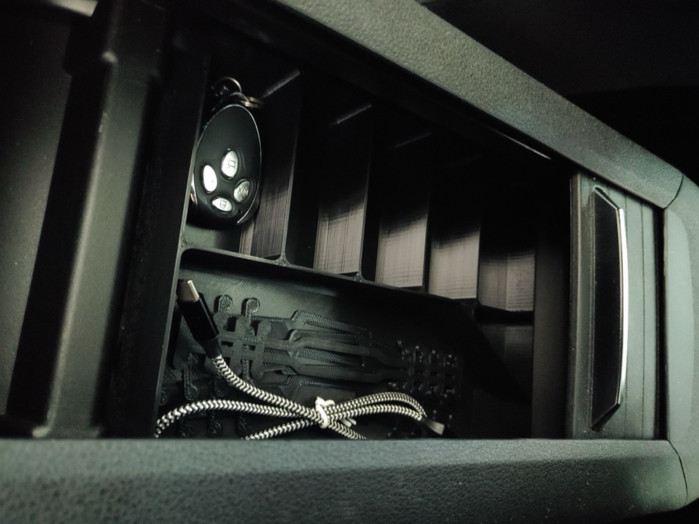 Peugeot Rifter Orta Konsol Düzenleyici Organizer — Model 1