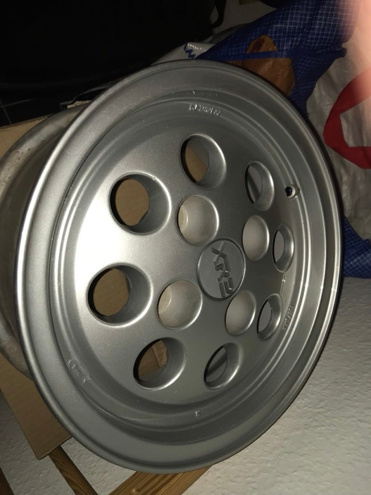 Ford Fiesta XR2 jant göbek kapağı görsel 3