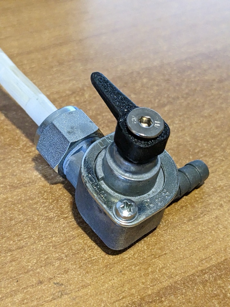Honda NSR125 Yakıt Musluğu Kolu (M16x1.5)