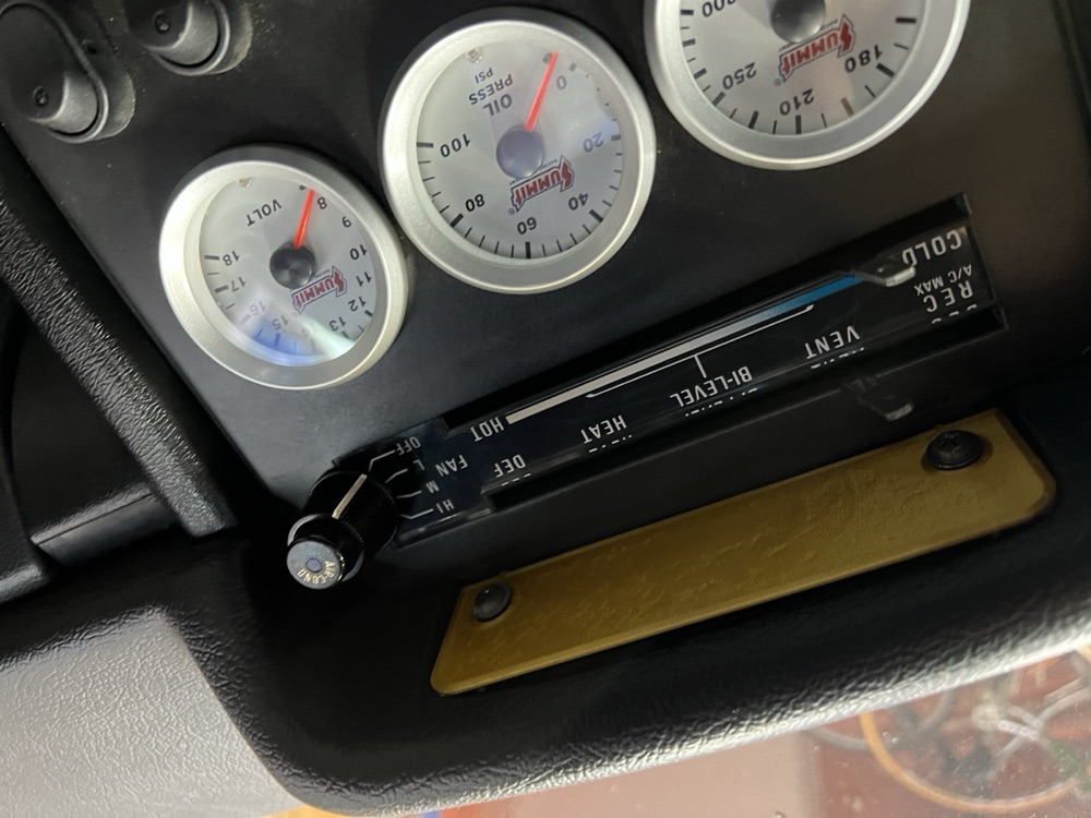 Mazda RX-7 Radyo Çerçevesi Üst Montaj Plakası görsel 2