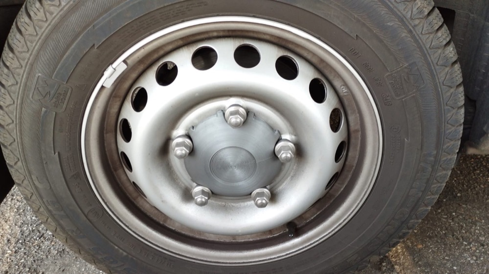 Ford Tourneo Custom / Transit jant göbeği kapağı görsel 2