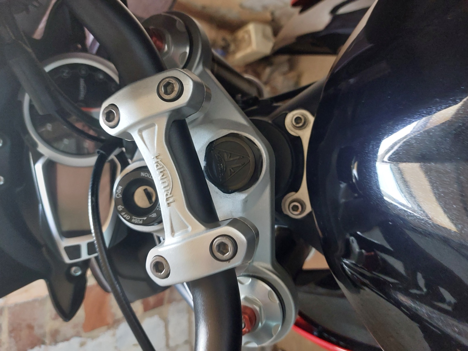 Triumph Üst Köprübaşı Tapası görsel 2
