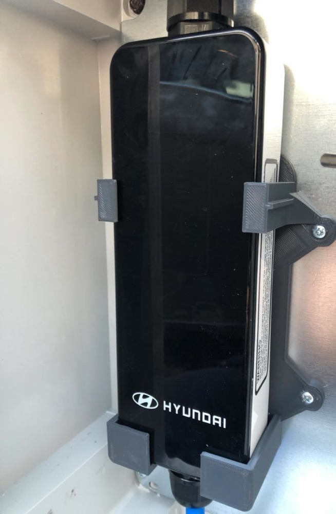 Hyundai Ev Tipi EV Şarj Cihazı Duvar Askısı